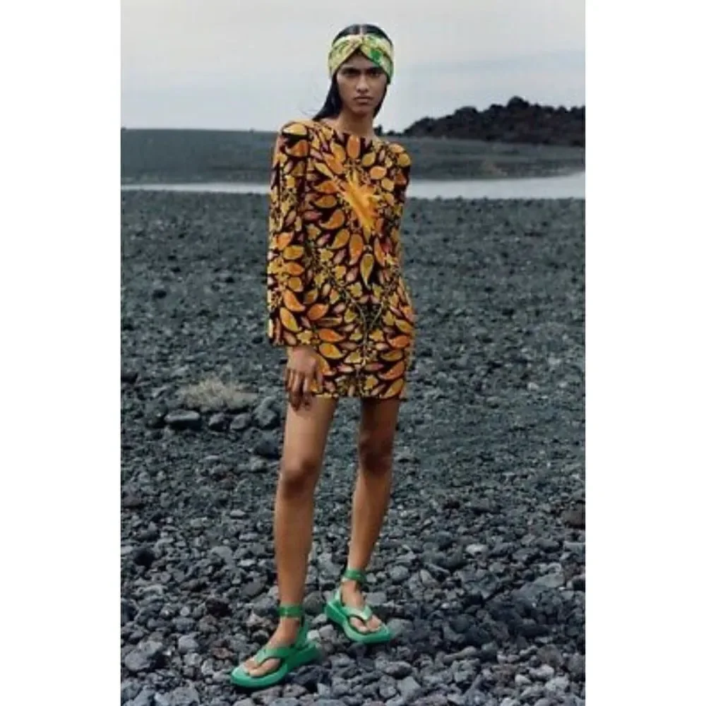 NWT Zara Blogger’s Favorite Long Sleeve Printed Multicolor Open Back Mini Dress - Picture 4 of 12